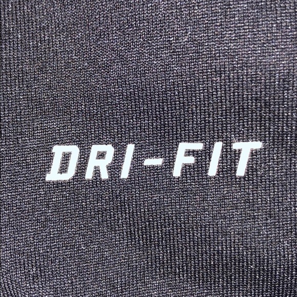 Black men’s Nike Dri-fit T-shirt. (Men’s Large) - Picture 3 of 3